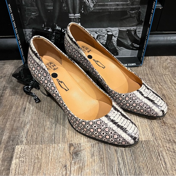 Tanya Heath shoes with removable heels - Women’s Size 7 (EU37) - Picture 2 of 7